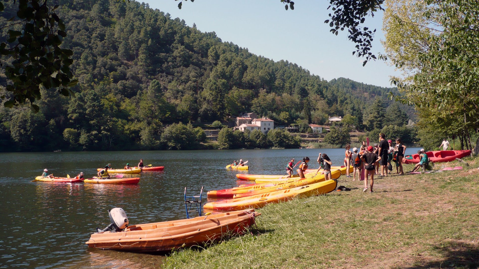 Le lac des Camboux - Cliquez sur la photo pour plus d'informations